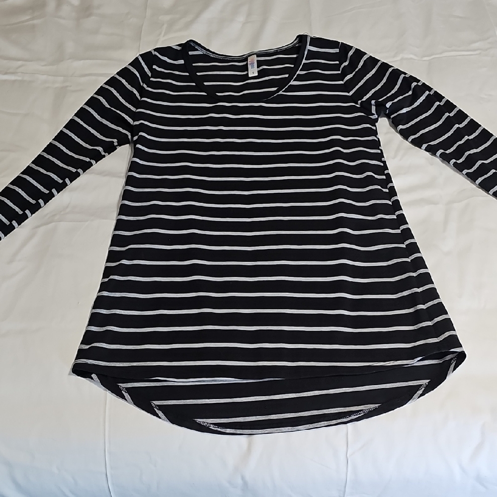 169 LuLaRoe Black and grey Striped Long Sleeve Top